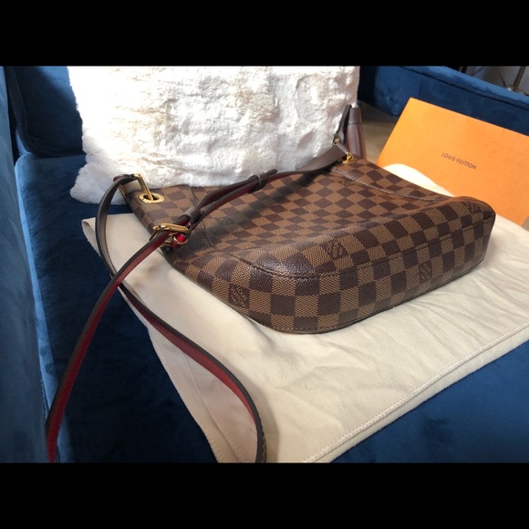 Authentic Louis Vuitton South Bank - Picture 3 of 7